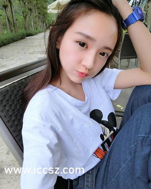 吃瓜原创男网红,揭秘吃瓜原创男网红的崛起之路 第3张 吃瓜原创男网红,揭秘吃瓜原创男网红的崛起之路 第3张