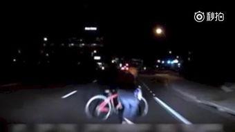 行车安全爆料视频,揭秘曝光视频中的惊险瞬间 第1张 行车安全爆料视频,揭秘曝光视频中的惊险瞬间 第1张